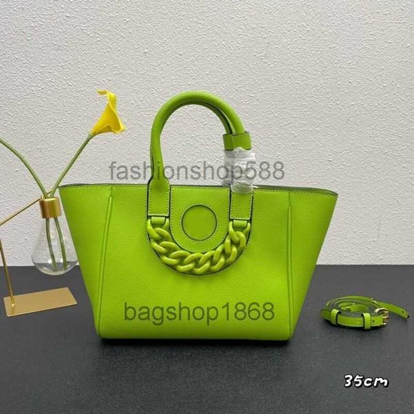 fashion bag shoulder bag designer la medusa tote women big chains strap internal flat pocket handbags leather purse wallets 35x20x12.5cm
fashion bag shoulder bag designer la medusa tote women big chains strap internal flat pocket handbags leather purse wallets 35x20x12.5cm