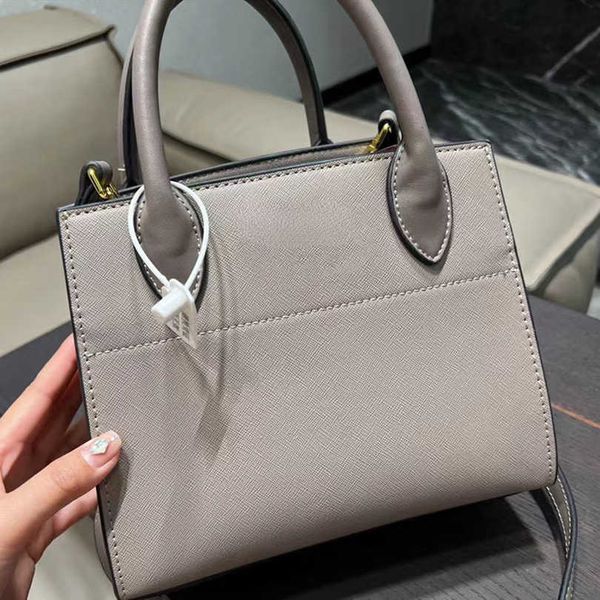 shoulder bags 2022 early spring new women's shoulder bag cross pattern killer portable diagonal leisure one to
shoulder bags 2022 early spring new women's shoulder bag cross pattern killer portable diagonal leisure one to