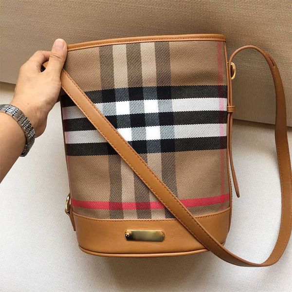 burbrerys crossbody handbags bags burbrery onthego tote luxuries designers women bag purses totes designer woman handbag shoulder wallet par
burbrerys crossbody handbags bags burbrery onthego tote luxuries designers women bag purses totes designer woman handbag shoulder wallet par