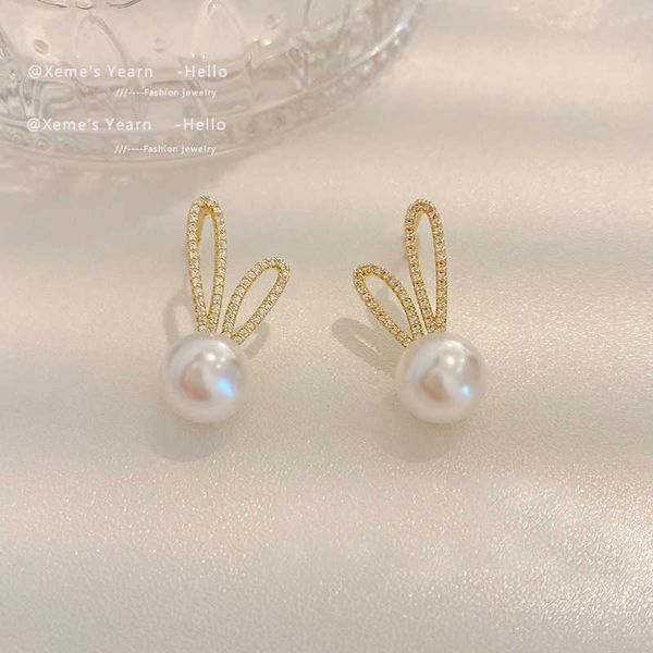 design sense lovely pearl gold color earrings micro zircon rabbit shape ears accessories fashion jewelry for woman, Golden
design sense lovely pearl gold color earrings micro zircon rabbit shape ears accessories fashion jewelry for woman, Golden
