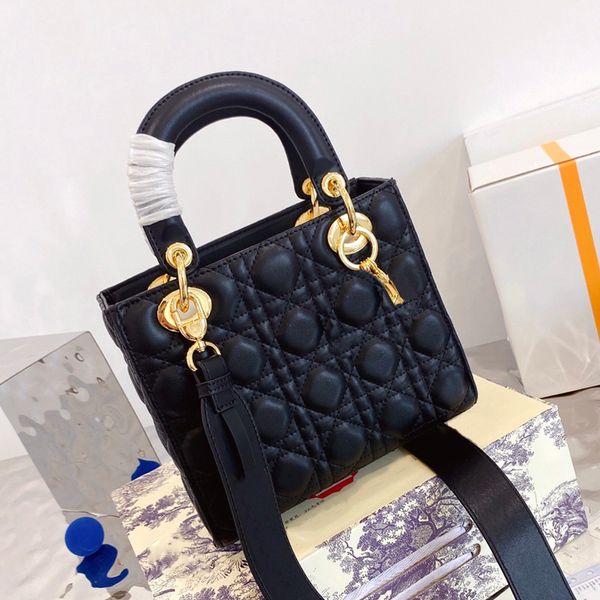 shoulder bags r bags tote bag handbag patent leather sheepskin scrub fashion all-match four-grid shoulder bag mini cute crossbody wallet
shoulder bags r bags tote bag handbag patent leather sheepskin scrub fashion all-match four-grid shoulder bag mini cute crossbody wallet