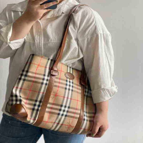 burbrerys crossbody handbags bags burbrery onthego tote luxuries designers women bag purses totes designer woman handbag shoulder wallet par
burbrerys crossbody handbags bags burbrery onthego tote luxuries designers women bag purses totes designer woman handbag shoulder wallet par