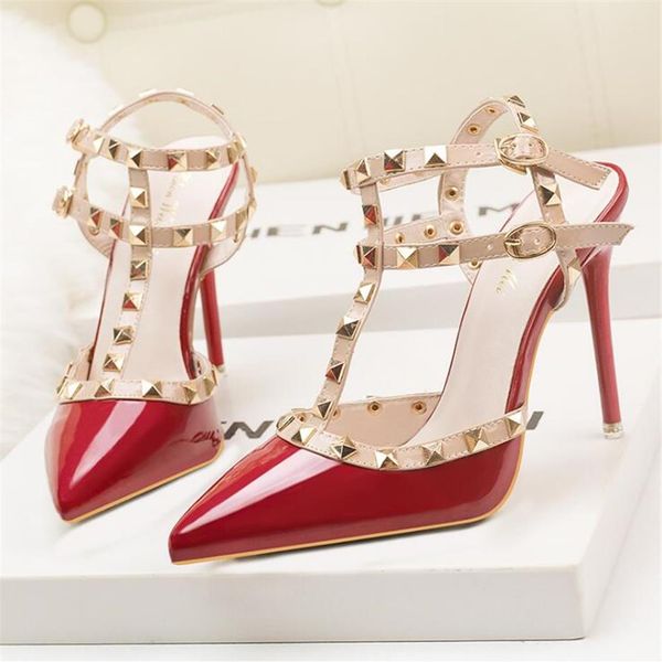 10cm high heels rivet nightclub women shoes patent leather hollow out sandals elegant lady party shoes dress shoes pumps2153, Black
10cm high heels rivet nightclub women shoes patent leather hollow out sandals elegant lady party shoes dress shoes pumps2153, Black