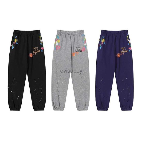 fashion men women designer pants sportwear hip hop style distinctive hand-painted casual pants for male female students, White;black
fashion men women designer pants sportwear hip hop style distinctive hand-painted casual pants for male female students, White;black