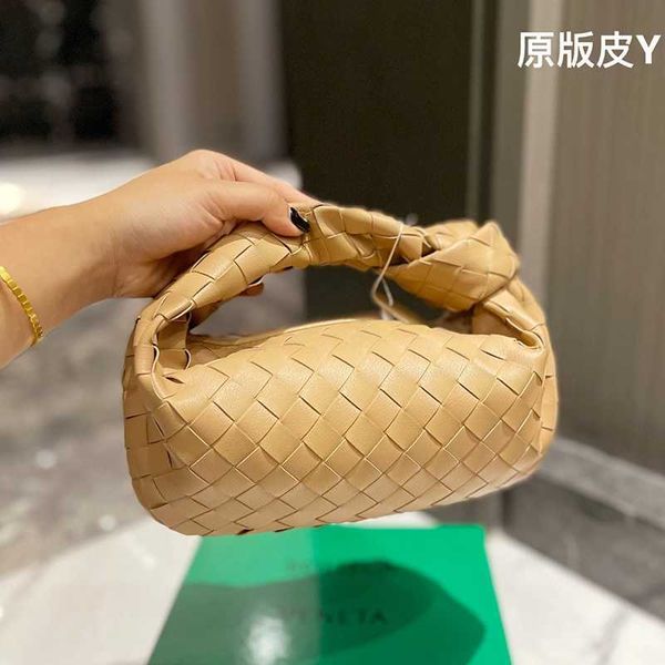 shoulder bag women crossbody bottage venates backpack purse handbags seam leather ladies metal chain classic woven messenger bag luxurys des
shoulder bag women crossbody bottage venates backpack purse handbags seam leather ladies metal chain classic woven messenger bag luxurys des