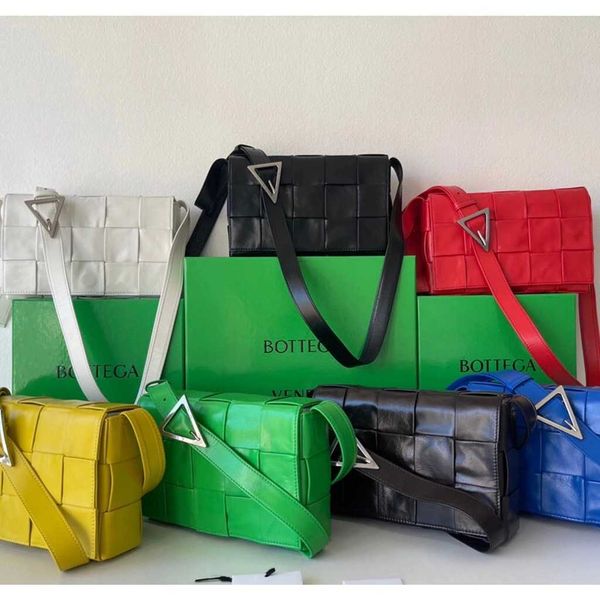 shoulder bag women crossbody bottage venates backpack purse handbags seam leather ladies metal chain classic woven messenger bag luxurys des
shoulder bag women crossbody bottage venates backpack purse handbags seam leather ladies metal chain classic woven messenger bag luxurys des