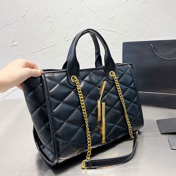 quilting large tote bag shoulder bags fashion big capacity women handbags purse diamond lattice clutch wallet gold hardware letter decorate
quilting large tote bag shoulder bags fashion big capacity women handbags purse diamond lattice clutch wallet gold hardware letter decorate
