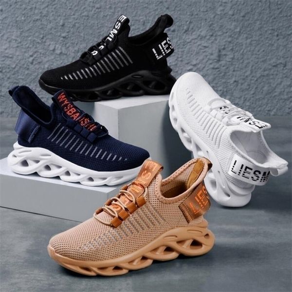 sneakers autumn children sports shoes for boys girls running trainers casual breathable mesh kids shoes 220928, Black;red
sneakers autumn children sports shoes for boys girls running trainers casual breathable mesh kids shoes 220928, Black;red