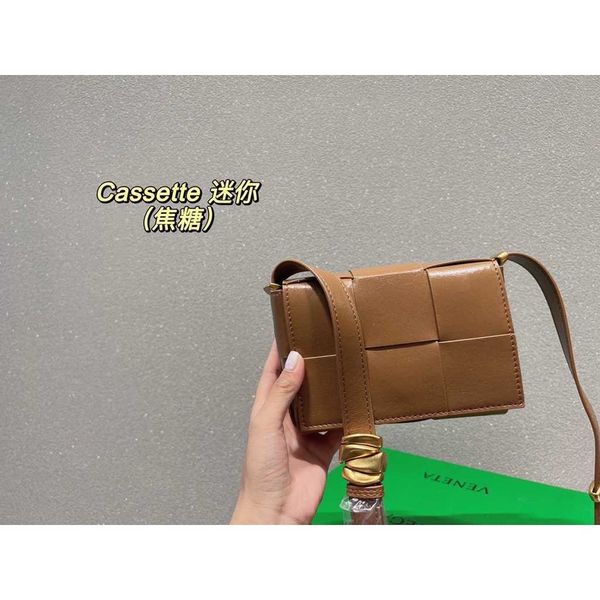 shoulder bag women crossbody bottage venates backpack purse handbags seam leather ladies metal chain classic woven messenger bag luxurys des
shoulder bag women crossbody bottage venates backpack purse handbags seam leather ladies metal chain classic woven messenger bag luxurys des