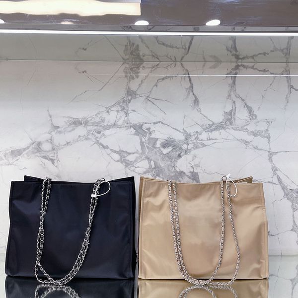two colors luxury designer women shopping bag 2023 new fashion handbag canvas causal large capacity underarm bag
two colors luxury designer women shopping bag 2023 new fashion handbag canvas causal large capacity underarm bag