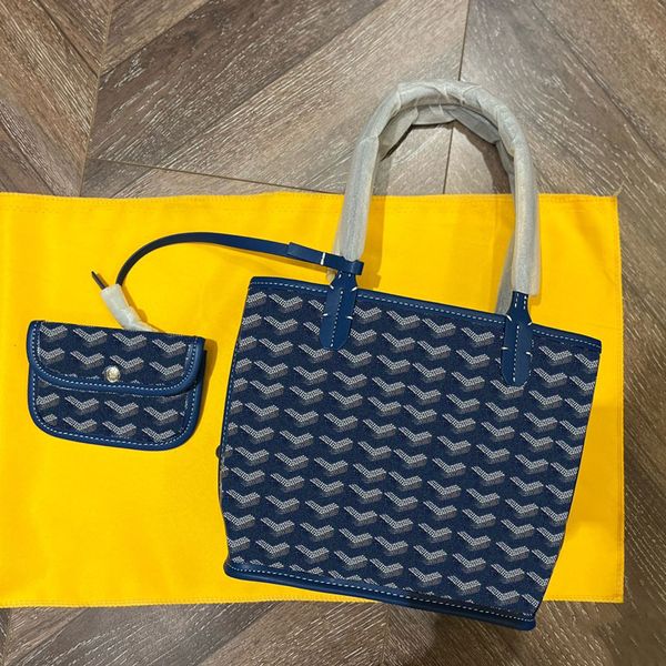 aaa designer tote shoulder bag women crossbody messenger canvas real leather totes handbags shopping cross body fashion woman 2pcs purses
aaa designer tote shoulder bag women crossbody messenger canvas real leather totes handbags shopping cross body fashion woman 2pcs purses