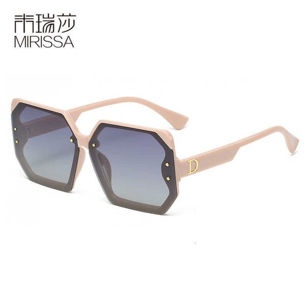 sunglasses new d letter women's polarized fashion korean men's anti uv glasses, White;black
sunglasses new d letter women's polarized fashion korean men's anti uv glasses, White;black