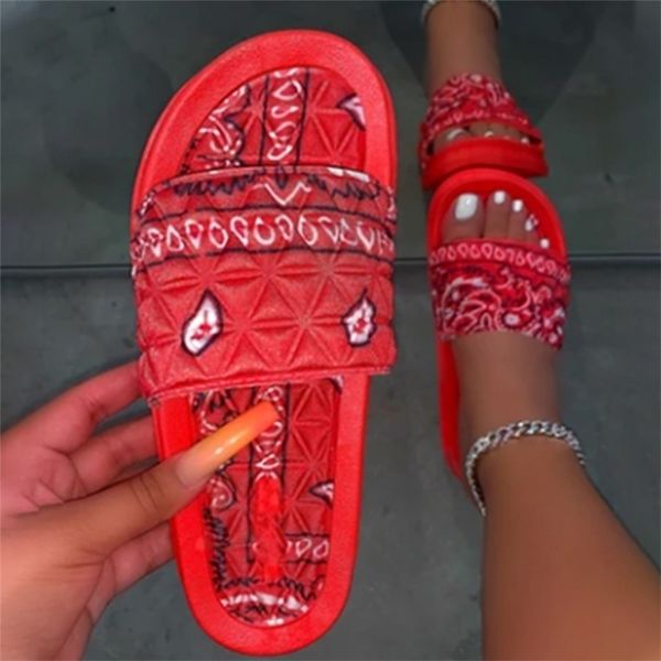 bandana slides women cool graffiti slippers women home women's summer sandals red blue black tie dye footwear wholesale 220429
bandana slides women cool graffiti slippers women home women's summer sandals red blue black tie dye footwear wholesale 220429