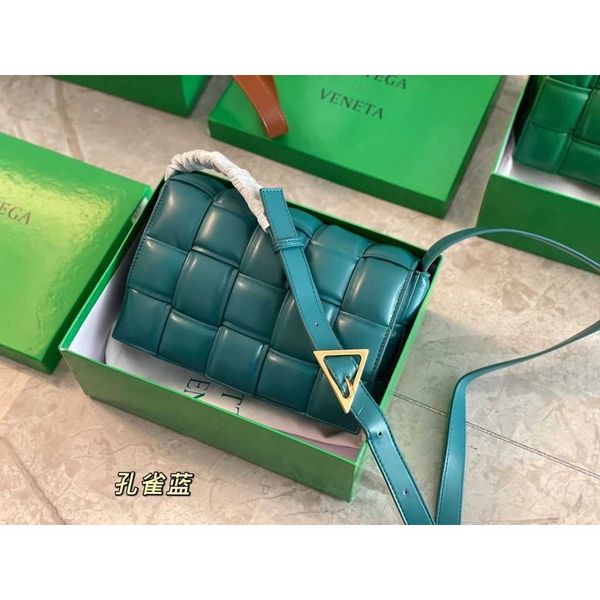 shoulder bag women crossbody bottage venates backpack purse handbags seam leather ladies metal chain classic woven messenger bag luxurys des
shoulder bag women crossbody bottage venates backpack purse handbags seam leather ladies metal chain classic woven messenger bag luxurys des