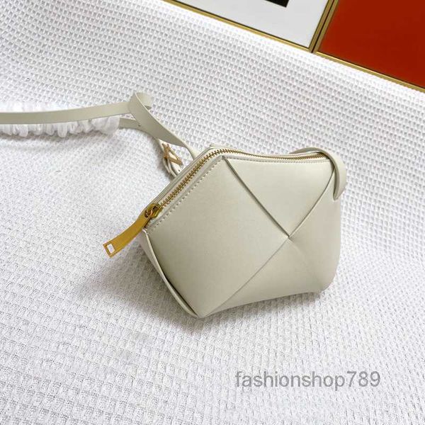 evening bags designer bags women fashion tote bags summer handbag luxury shoulder bag ladies origami leather classic weaving cloud crossbod
evening bags designer bags women fashion tote bags summer handbag luxury shoulder bag ladies origami leather classic weaving cloud crossbod