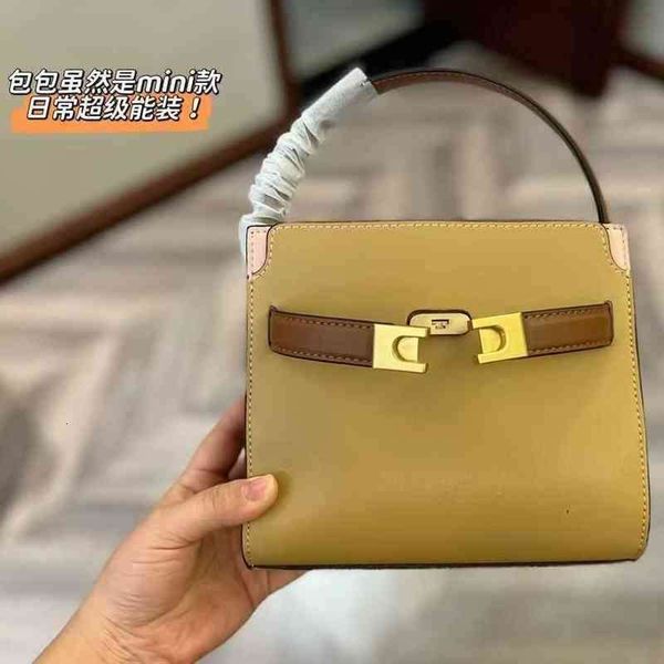 tory shoulder designer bags luxury brand fashion simple square tassel bag women's real leather chain phone handbags zhouzhoubao123 q84y
tory shoulder designer bags luxury brand fashion simple square tassel bag women's real leather chain phone handbags zhouzhoubao123 q84y