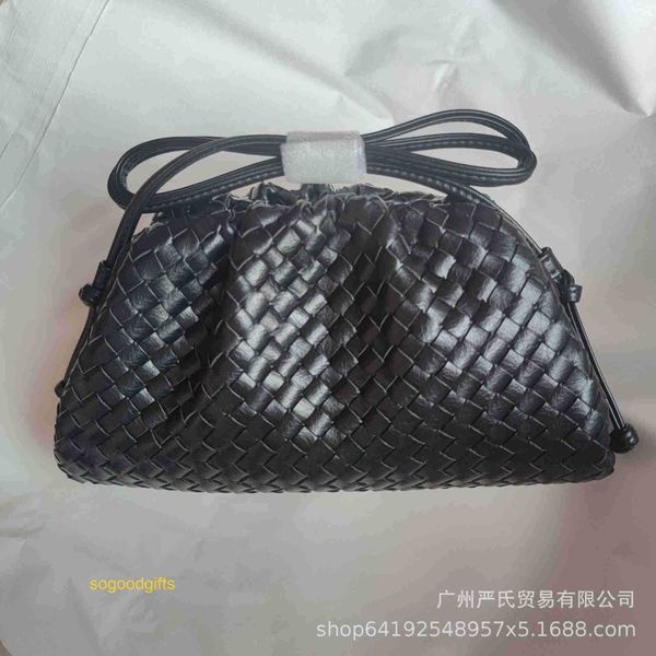 pouch designer bag bottegas handbags women venetas clutch bags woven cloud bag 2022 new women's dumpling fashion one shoulder messenger
pouch designer bag bottegas handbags women venetas clutch bags woven cloud bag 2022 new women's dumpling fashion one shoulder messenger