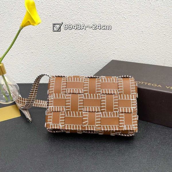 shoulder bag women crossbody bottage venates backpack purse handbags seam leather ladies metal chain classic woven messenger bag luxurys des
shoulder bag women crossbody bottage venates backpack purse handbags seam leather ladies metal chain classic woven messenger bag luxurys des