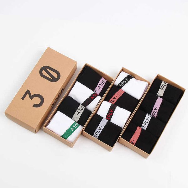 2021 mens socks classic letter men fashion sock casual cotton printed 4 pairs/box, Black
2021 mens socks classic letter men fashion sock casual cotton printed 4 pairs/box, Black