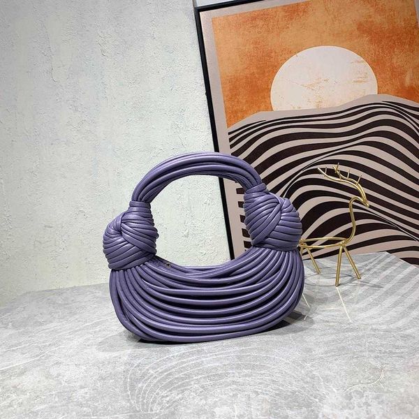 shoulder bag women crossbody bottage venates backpack purse handbags seam leather ladies metal chain classic woven messenger bag luxurys des
shoulder bag women crossbody bottage venates backpack purse handbags seam leather ladies metal chain classic woven messenger bag luxurys des