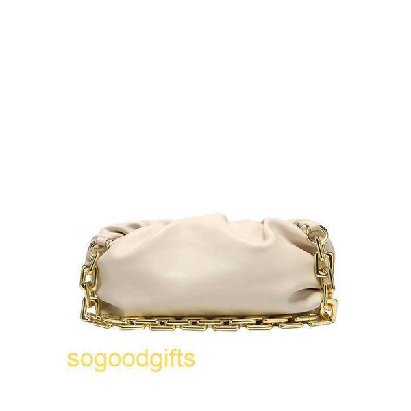 pouch designer bag bottegas handbags women venetas clutch bags chain cloud bag 2022 summer new shoulder soft leather
pouch designer bag bottegas handbags women venetas clutch bags chain cloud bag 2022 summer new shoulder soft leather