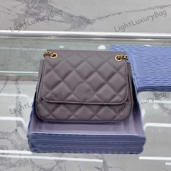5a classic plaid shoulder bag designer leather wallet temperament chain crossbody for women famous brand shopping purses 220203
5a classic plaid shoulder bag designer leather wallet temperament chain crossbody for women famous brand shopping purses 220203