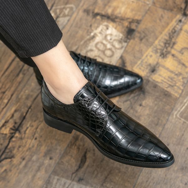 fashion leather shoes classic fashion designers latest style black comfortable non slip soft sole light breathable pointy business men, Red;white
fashion leather shoes classic fashion designers latest style black comfortable non slip soft sole light breathable pointy business men, Red;white