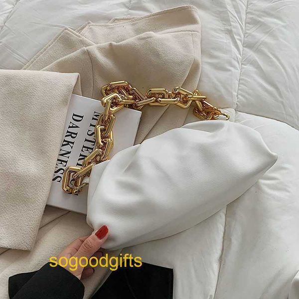 pouch designer bag bottegas handbags women venetas clutch bags one shoulder bag armpit women 2022 new fashion autumn wrinkle thick chain han
pouch designer bag bottegas handbags women venetas clutch bags one shoulder bag armpit women 2022 new fashion autumn wrinkle thick chain han