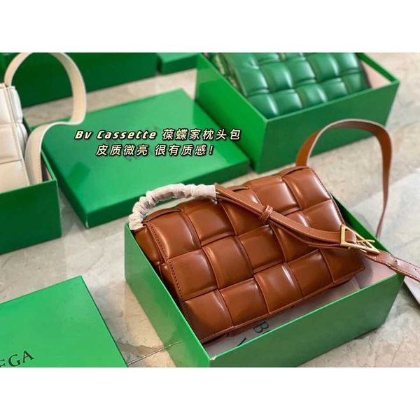 shoulder bag women crossbody bottage venates backpack purse handbags seam leather ladies metal chain classic woven messenger bag luxurys des
shoulder bag women crossbody bottage venates backpack purse handbags seam leather ladies metal chain classic woven messenger bag luxurys des