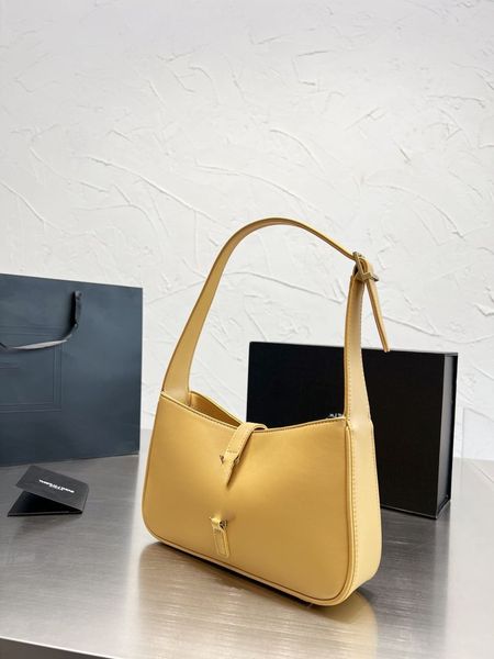 Designer Womens underarm bags Fashion plain handbag shoulder bag leather material designers tote bag simple handbags with box 25cm, Fuchsia
Designer Womens underarm bags Fashion plain handbag shoulder bag leather material designers tote bag simple handbags with box 25cm, Fuchsia