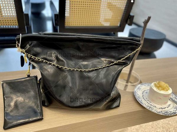 luxury designer bags womens original leather bag diamond pattern 22 handbag highs quality soft gold tone metal chain bag
luxury designer bags womens original leather bag diamond pattern 22 handbag highs quality soft gold tone metal chain bag