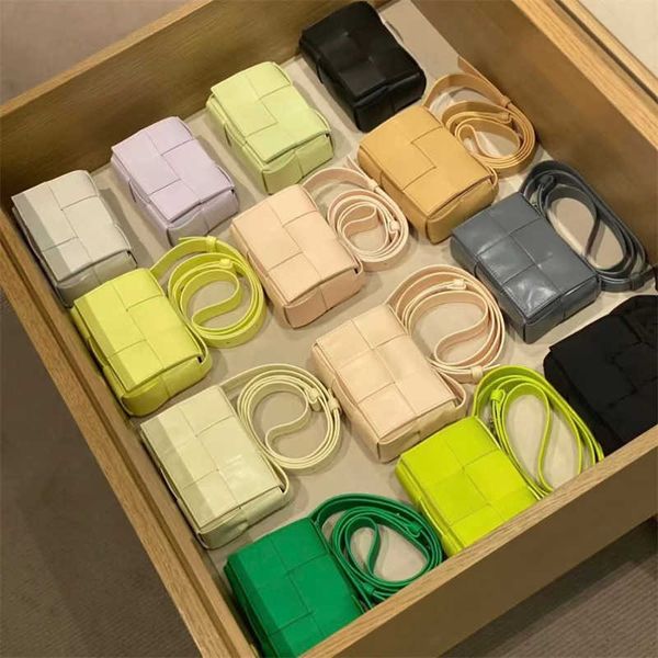 designer bags bottegas bag woven venetas luxury handbag new knitting super mini lattice one shoulder waist bag square male and female hundre
designer bags bottegas bag woven venetas luxury handbag new knitting super mini lattice one shoulder waist bag square male and female hundre
