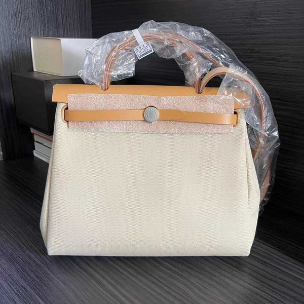leather woman s leisure handbag hersbag hemees designer bags black glacier white crossbody bag handbag silver buckle gold original quality
leather woman s leisure handbag hersbag hemees designer bags black glacier white crossbody bag handbag silver buckle gold original quality