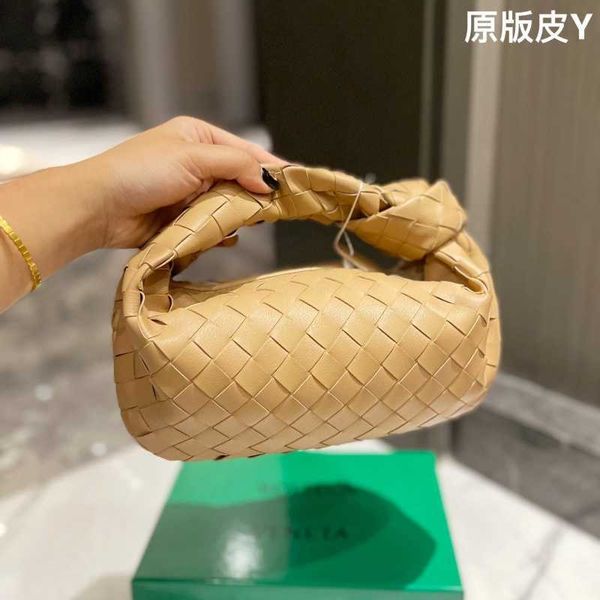shoulder bag women crossbody bottage venates backpack purse handbags seam leather ladies metal chain classic woven messenger bag luxurys des
shoulder bag women crossbody bottage venates backpack purse handbags seam leather ladies metal chain classic woven messenger bag luxurys des