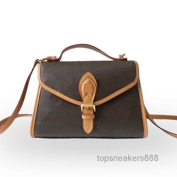 evening bags shoulder bag handbag women crossbody purse messenger bags fashion classic letter print vintage hardware buckle thread m
evening bags shoulder bag handbag women crossbody purse messenger bags fashion classic letter print vintage hardware buckle thread m