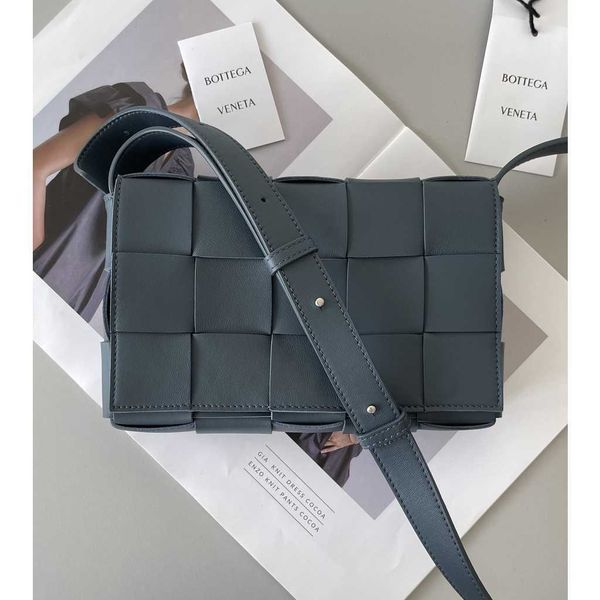 shoulder bag women crossbody bottage venates backpack purse handbags seam leather ladies metal chain classic woven messenger bag luxurys des
shoulder bag women crossbody bottage venates backpack purse handbags seam leather ladies metal chain classic woven messenger bag luxurys des