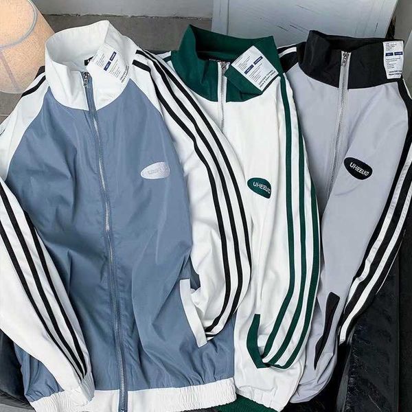 men's jackets autumn windbreaker stripe stitching stand collar jacket men's and women's jacket college style class suit korea, Black;brown
men's jackets autumn windbreaker stripe stitching stand collar jacket men's and women's jacket college style class suit korea, Black;brown