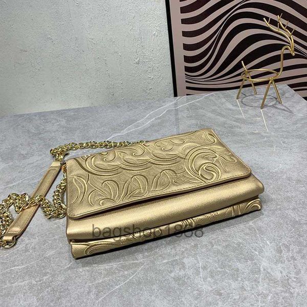 relief embroidery multi pochette crossbody bags flip flower shoulder bag chain messenger bag women handbags medusa portrait hardware hasp wa
relief embroidery multi pochette crossbody bags flip flower shoulder bag chain messenger bag women handbags medusa portrait hardware hasp wa