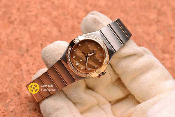 om fashion watches mens montre diamond movement luxury d constellation inlaid room gold mechanical women's watch 123.25.27.20.58.002, Slivery;golden
om fashion watches mens montre diamond movement luxury d constellation inlaid room gold mechanical women's watch 123.25.27.20.58.002, Slivery;golden