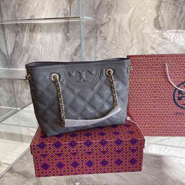 tory shoulder designer bags luxury brand fashion simple square tassel bag women's real leather chain phone handbags zhouzhoubao123 h940
tory shoulder designer bags luxury brand fashion simple square tassel bag women's real leather chain phone handbags zhouzhoubao123 h940
