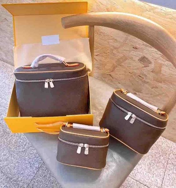 2021 lady cosmetic bags fashion makeup bag women designers toiletry travel pouch ladies purses handbags
2021 lady cosmetic bags fashion makeup bag women designers toiletry travel pouch ladies purses handbags