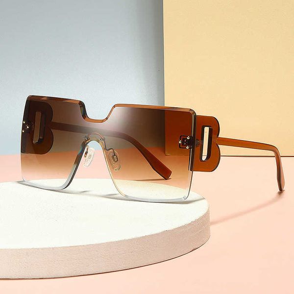 sunglasses fashion box high definition pc thin letter foot, White;black
sunglasses fashion box high definition pc thin letter foot, White;black