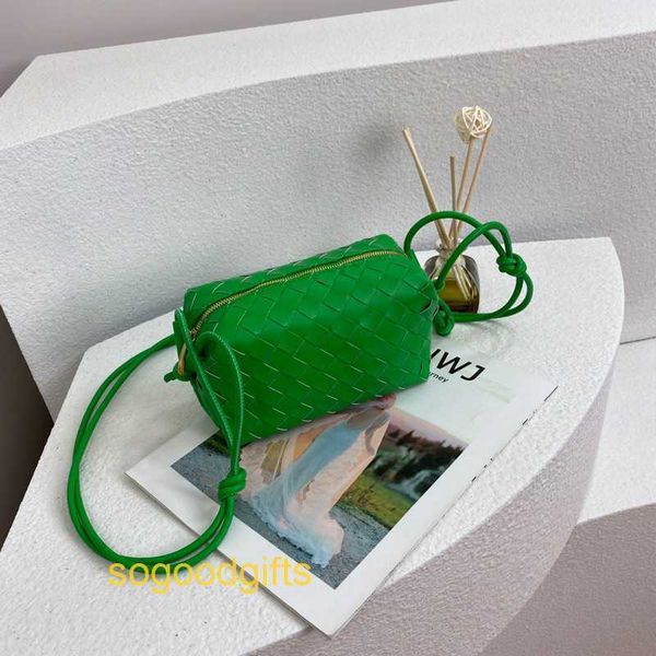 pouch designer bag bottegas handbags women venetas clutch bags summer fashionable foreign style small square bag leather woven street simple
pouch designer bag bottegas handbags women venetas clutch bags summer fashionable foreign style small square bag leather woven street simple