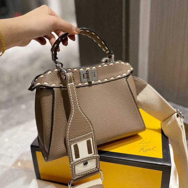 handbag women crossbody bag genuine leather tote bags standard twist lock wide shoulder strap handbags purse solid color 23cm
handbag women crossbody bag genuine leather tote bags standard twist lock wide shoulder strap handbags purse solid color 23cm