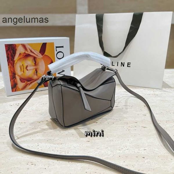 leather mini bag loews woman bags 2021 single shoulder messenger puzzles designer a37x
leather mini bag loews woman bags 2021 single shoulder messenger puzzles designer a37x
