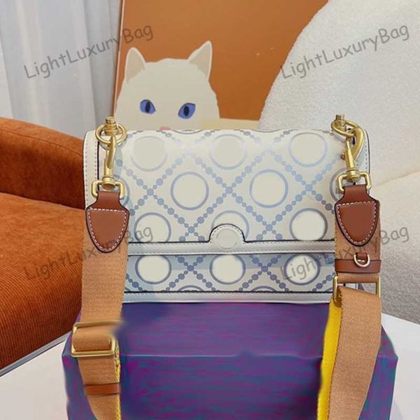 5a fashion exquisite shoulder bag designer leather light luxury wallet temperament crossbody for women classic famous brand shopping purses
5a fashion exquisite shoulder bag designer leather light luxury wallet temperament crossbody for women classic famous brand shopping purses