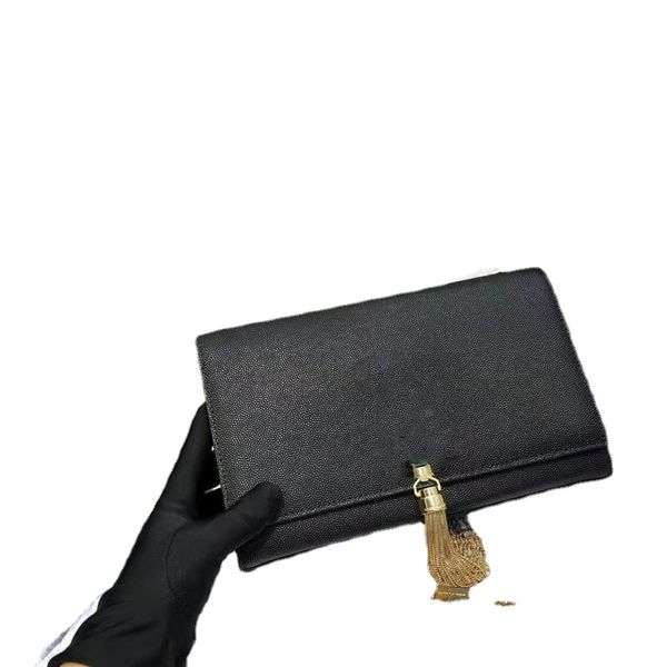 classic high end custom quality handbag fashion business leisure style women's layer caviar calfskin wide metal chain
classic high end custom quality handbag fashion business leisure style women's layer caviar calfskin wide metal chain
