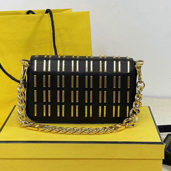 medusa baguette crossbody bag women handbags 7a chain shoulder bags women handbag purse gold letters prints flap wallet two strap removable
medusa baguette crossbody bag women handbags 7a chain shoulder bags women handbag purse gold letters prints flap wallet two strap removable