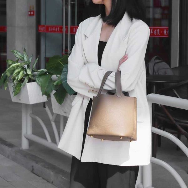 leather original quality handbag hemees picotins designer bags h vegetable basket bag portable bucket female litchi pattern manual wax 0dvl
leather original quality handbag hemees picotins designer bags h vegetable basket bag portable bucket female litchi pattern manual wax 0dvl