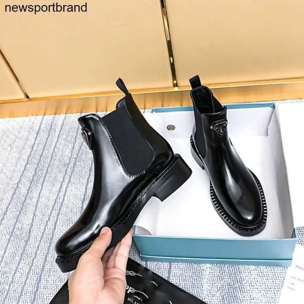 chelsea short designer boots women martin boot british versatile leather flat bottomed thin thick bottomed chimney booties, Black
chelsea short designer boots women martin boot british versatile leather flat bottomed thin thick bottomed chimney booties, Black